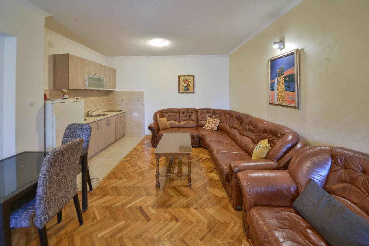 Disney Apartments Budva Exterior foto